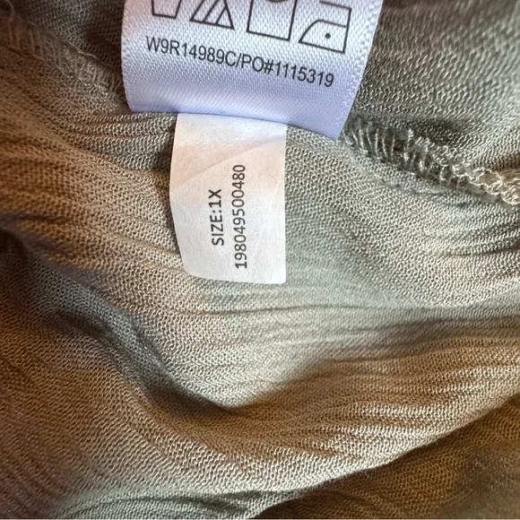 Sleeveless Tiered dress with shorts built in - Seagrass - Picture 10 of 11